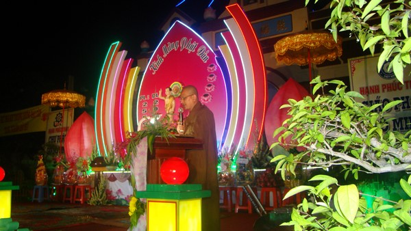 Hà Tiên: Chùm ảnh Đại lễ Phật đản tại biên cương cực nam Tổ quốc