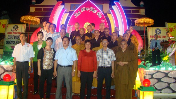 Hà Tiên: Chùm ảnh Đại lễ Phật đản tại biên cương cực nam Tổ quốc