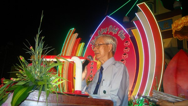 Hà Tiên: Đại lễ Phật đản tại biên cương cực nam Tổ quốc trao quà Từ thiện