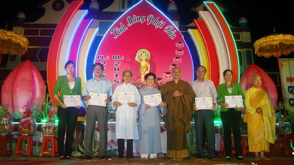 Hà Tiên: Chùm ảnh Đại lễ Phật đản tại biên cương cực nam Tổ quốc