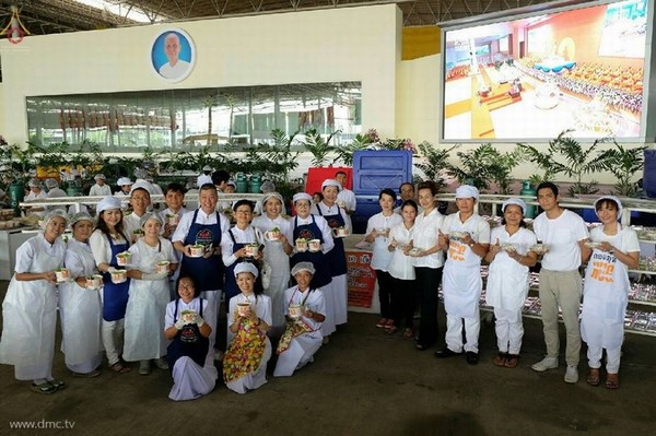 Thái Lan: Chùm ảnh Thiền viện Dhammakaya tổ chức thi Nghiên cứu Kinh tạng Pali cho các chùa toàn quốc