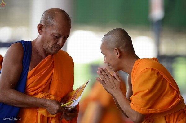 Thái Lan: Chùm ảnh Sự kiện Ngày Trái Đất tổ chức tại Tu viện viện Wat Phra Dhammakaya, Bangkok