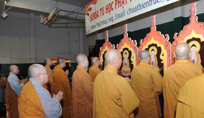 Hoa Kỳ: Chùa Thiên Trúc, San Jose khai mạc khóa tu học Phật Pháp mùa hè năm 2015