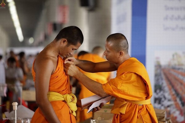 Thái Lan: Chùm ảnh Sự kiện Ngày Trái Đất tổ chức tại Tu viện viện Wat Phra Dhammakaya, Bangkok