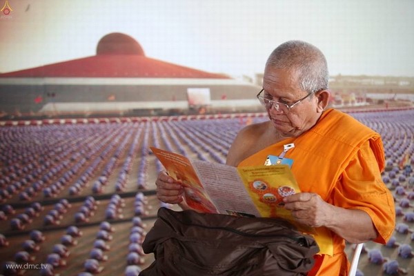 Thái Lan: Chùm ảnh Sự kiện Ngày Trái Đất tổ chức tại Tu viện viện Wat Phra Dhammakaya, Bangkok