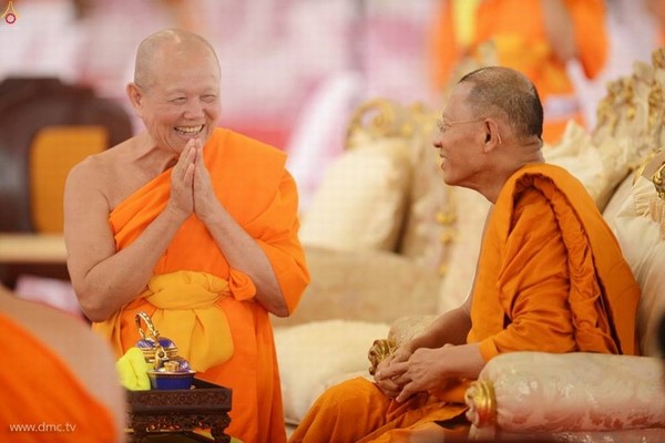 Thái Lan: Chùm ảnh Sự kiện Ngày Trái Đất tổ chức tại Tu viện viện Wat Phra Dhammakaya, Bangkok