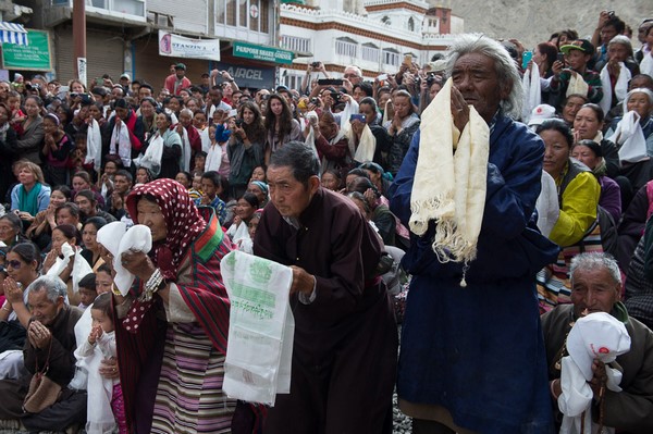 Ấn Độ: Chùm ảnh đức Đạt Lai Lạt Ma chia sẻ Pháp thoại tại Tu viện Jokhang, và học sinh Trường Jamyang, Ladakh