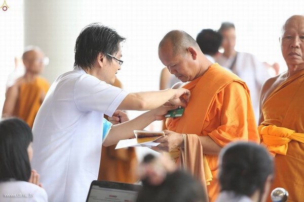 Thái Lan: Chùm ảnh Sự kiện Ngày Trái Đất tổ chức tại Tu viện viện Wat Phra Dhammakaya, Bangkok
