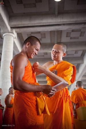 Thái Lan: Chùm ảnh Sự kiện Ngày Trái Đất tổ chức tại Tu viện viện Wat Phra Dhammakaya, Bangkok