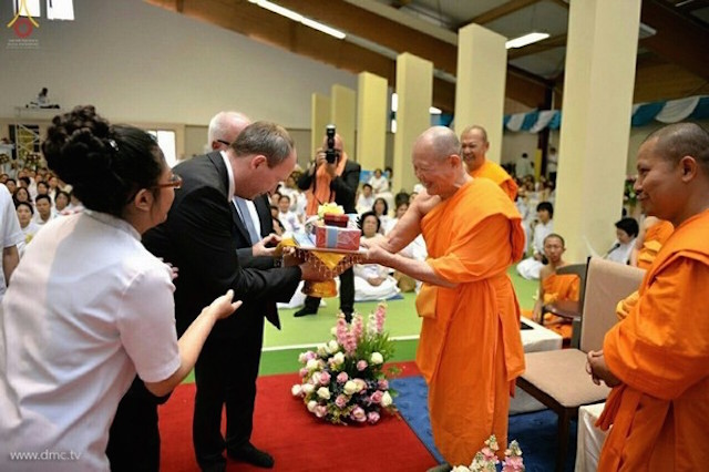 Đức Quốc: Chùm ảnh Lễ Loknimit Okpattsima tại chùa  Wat Phra Dhammakaya, bang Bavaria