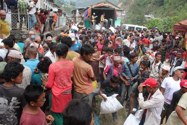 Chùm ảnh Phật giáo Hàn Quốc cứu trợ nạn động đất tại Nepal