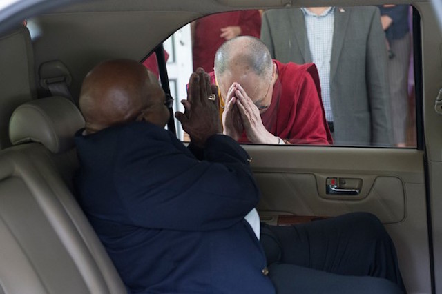 Ấn Độ Chùm ảnh Đức Đạt Lai Lạt Ma đón Tổng giám mục Nam Phi Desmond Tutu