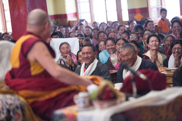 Ấn Độ: Chùm ảnh đức Đạt Lai Lạt Ma chia sẻ Pháp thoại tại Tu viện Jokhang, và học sinh Trường Jamyang, Ladakh