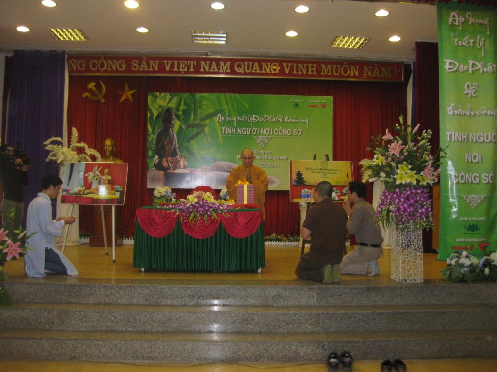 Hà Nội: Đại đức Thích Đồng Thành chia sẻ pháp thoại Tình Người Nơi Công Sở