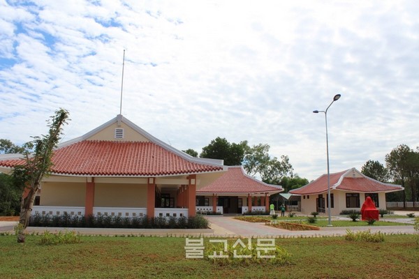 Lãnh đạo tỉnh Quảng Nam và PG Hàn Quốc Khánh thành Trung tâm ngoại ngữ Sejong