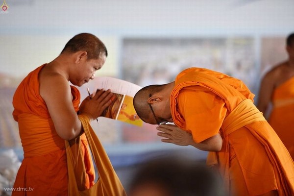 Thái Lan: Chùm ảnh Sự kiện Ngày Trái Đất tổ chức tại Tu viện viện Wat Phra Dhammakaya, Bangkok