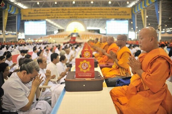 Thái Lan: Chùm ảnh Thiền viện Dhammakaya tổ chức thi Nghiên cứu Kinh tạng Pali cho các chùa toàn quốc