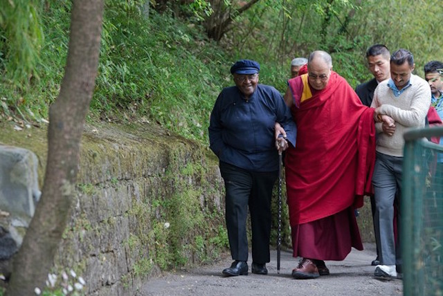 Ấn Độ Chùm ảnh Đức Đạt Lai Lạt Ma đón Tổng giám mục Nam Phi Desmond Tutu