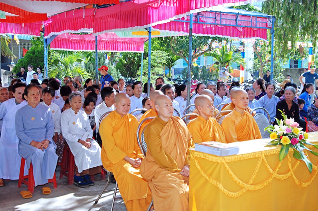 Tây Nguyên: Lễ Phật Đản và Kiết Giới An Cư tại Tịnh xá Ngọc Trung