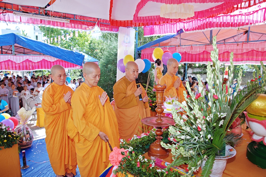 Tây Nguyên: Lễ Phật Đản và Kiết Giới An Cư tại Tịnh xá Ngọc Trung