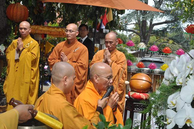 Hoa Kỳ: tâm từ khởi sáng mùa Phật Đản Vesak tại Chùa Liễu Quán