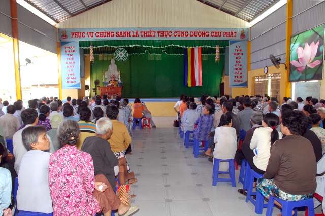 TT. Thích Nhật từ thuyết giảng về đề tài Vận mệnh trong tầm tay