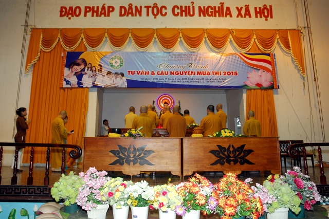 TP. HCM: Lễ cầu nguyện và tư vấn mùa thi 2015 đầy ý nghĩa