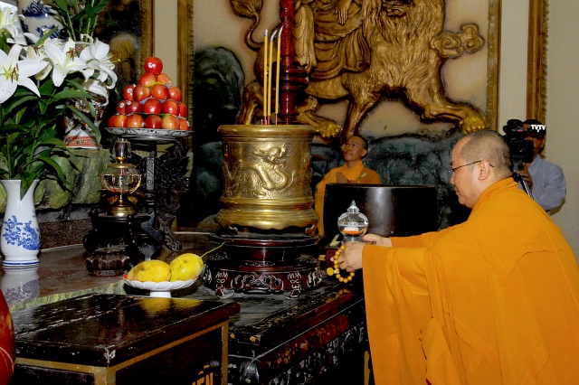 TP.HCM: Khai mạc triển lãm - hội chợ Phật giáo và cung nghinh xá lợi xương Bồ tát Thích Quảng Đức