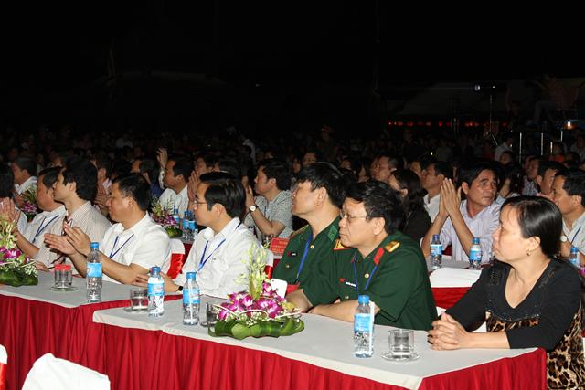 Ninh Bình: Hoa Lư khai mạc lễ hội, cầu siêu các vị tiền bối hữu công