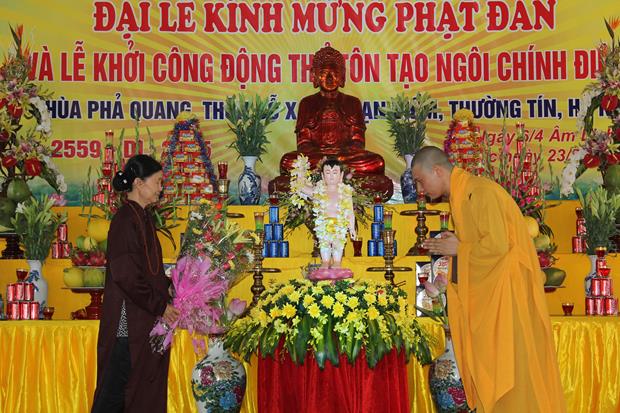 Hà Nội: Chùa Phả Quang Lễ Tắm Phật, Khởi Công Xây Dựng Tam Bảo.