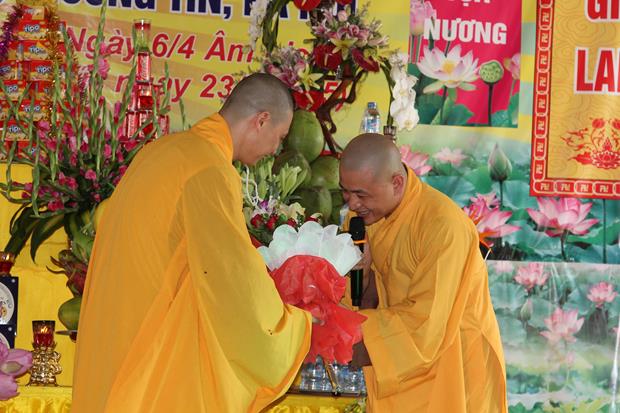 Hà Nội: Chùa Phả Quang Lễ Tắm Phật, Khởi Công Xây Dựng Tam Bảo.
