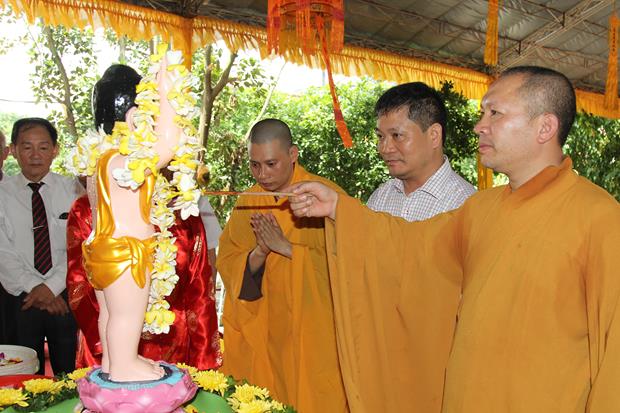 Hà Nội: Chùa Phả Quang Lễ Tắm Phật, Khởi Công Xây Dựng Tam Bảo.