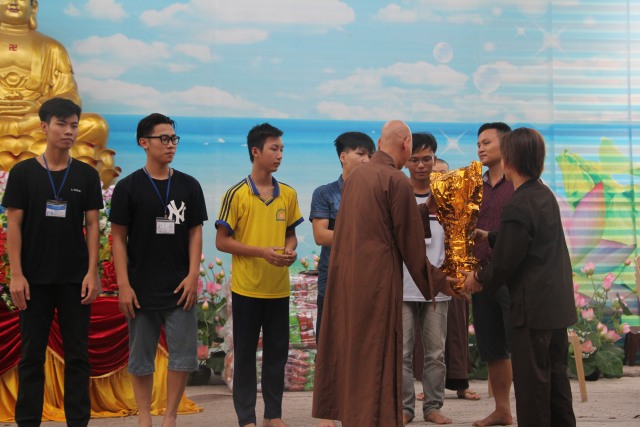 Thái Bình: Chùm ảnh buổi lễ kết khóa đầy xúc động tại chùa Từ Xuyên