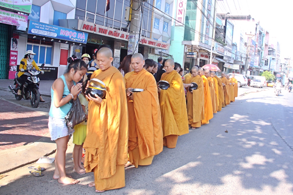 Tây Nguyên: Lễ Phật Đản và Kiết Giới An Cư tại Tịnh xá Ngọc Trung