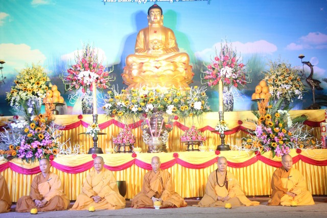 Thái Bình: Đêm hoa đăng Đại lễ cầu siêu tại chùa Từ Xuyên