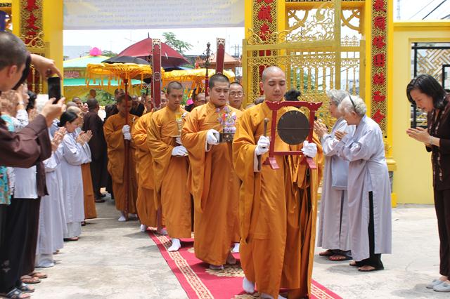 Đồng Tháp: Cung Nghinh Tôn Tượng Cố HT. Thích Trí Tịnh