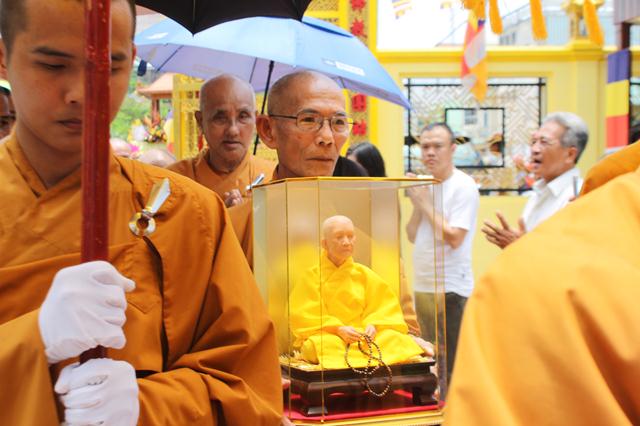 Đồng Tháp: Cung Nghinh Tôn Tượng Cố HT. Thích Trí Tịnh