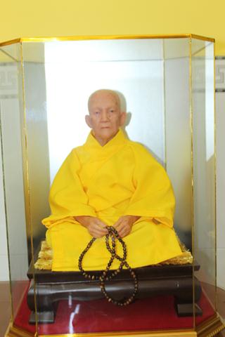 Đồng Tháp: Cung Nghinh Tôn Tượng Cố HT. Thích Trí Tịnh