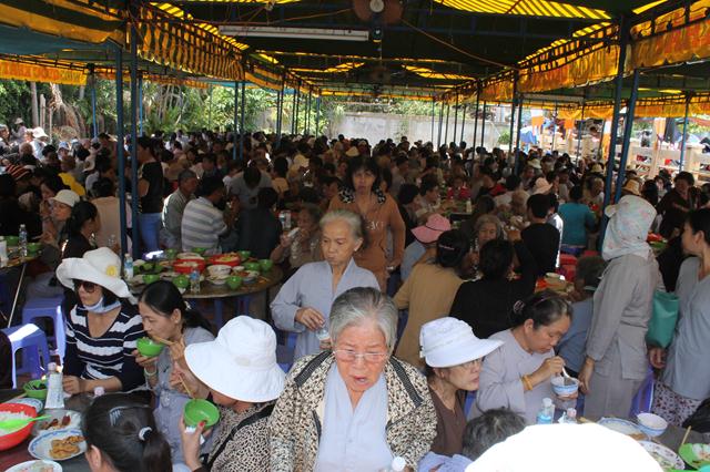 Đồng Tháp: Cung Nghinh Tôn Tượng Cố HT. Thích Trí Tịnh