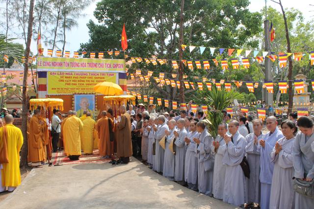 Đồng Tháp: Cung Nghinh Tôn Tượng Cố HT. Thích Trí Tịnh
