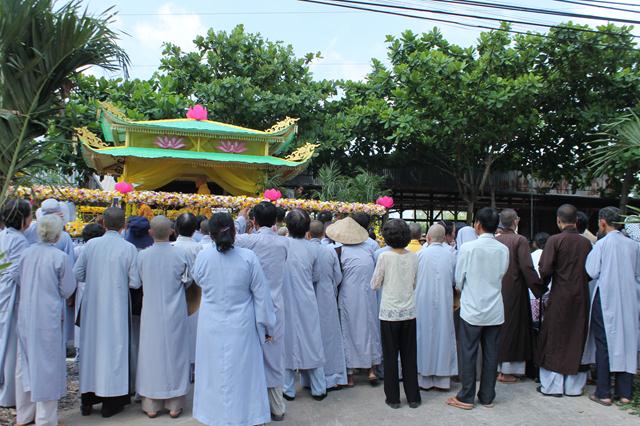 Đồng Tháp: Cung Nghinh Tôn Tượng Cố HT. Thích Trí Tịnh