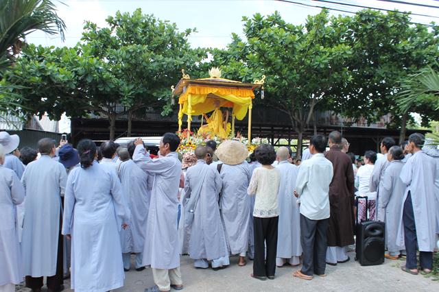 Đồng Tháp: Cung Nghinh Tôn Tượng Cố HT. Thích Trí Tịnh