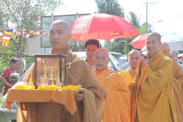 Đồng Tháp: Cung Nghinh Xá Lợi Phật