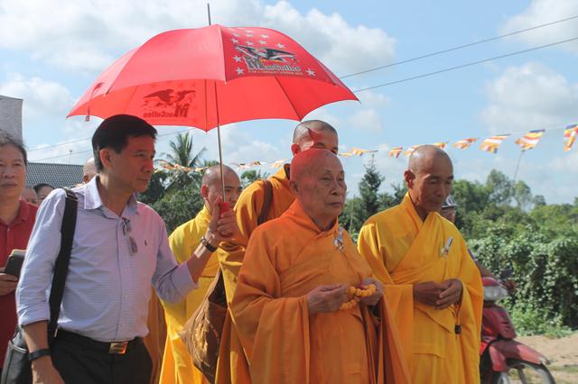 Đồng Tháp: Cung Nghinh Xá Lợi Phật
