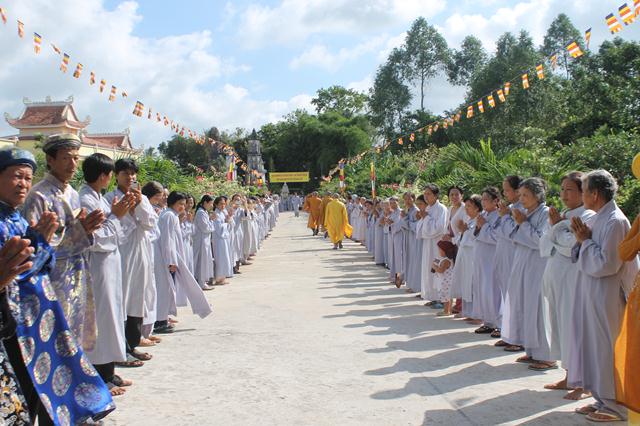 Đồng Tháp: Cung Nghinh Xá Lợi Phật