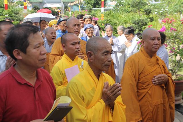 Đồng Tháp: Cung Nghinh Xá Lợi Phật