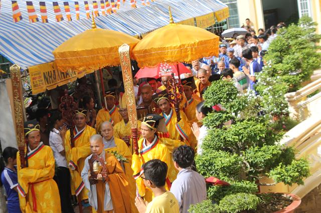 Đồng Tháp: Cung Nghinh Xá Lợi Phật