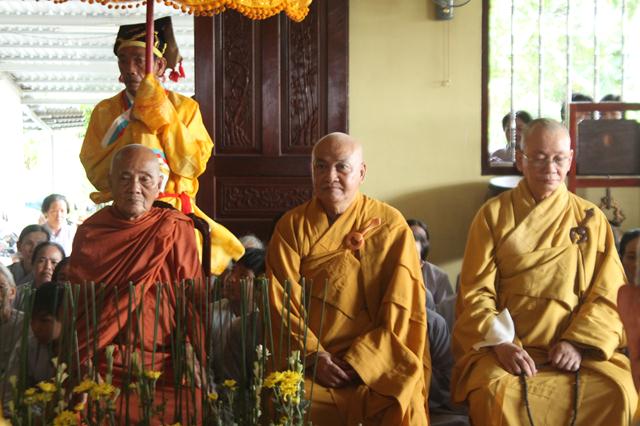 Đồng Tháp: Cung Nghinh Xá Lợi Phật