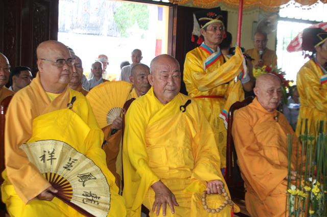 Đồng Tháp: Cung Nghinh Xá Lợi Phật