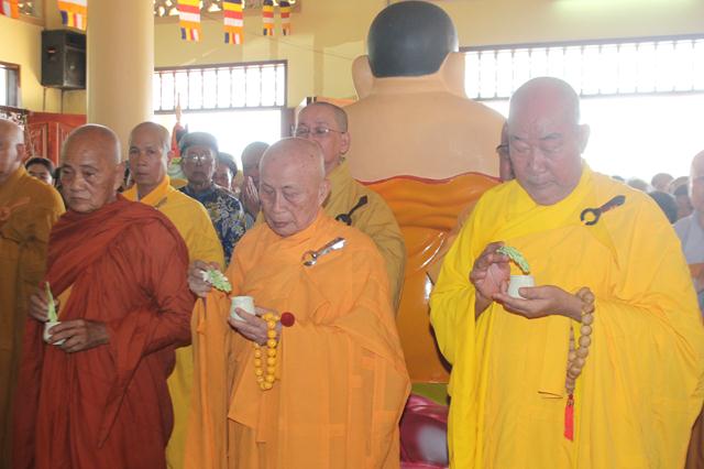 Đồng Tháp: Cung Nghinh Xá Lợi Phật